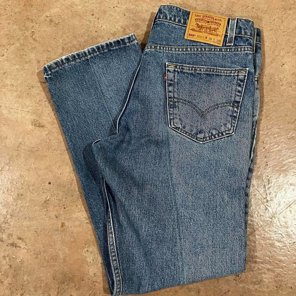 Vintage‎ 90s Levi’s Medium Wash 505 Denim Jeans